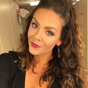 Meet your Posher, Katherine